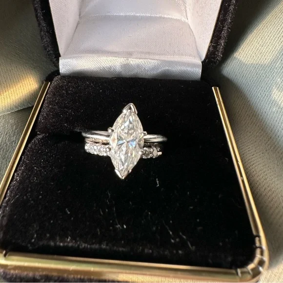 1.5 CT Marquise Moissanite Solitaire Set - Picture 2 of 14